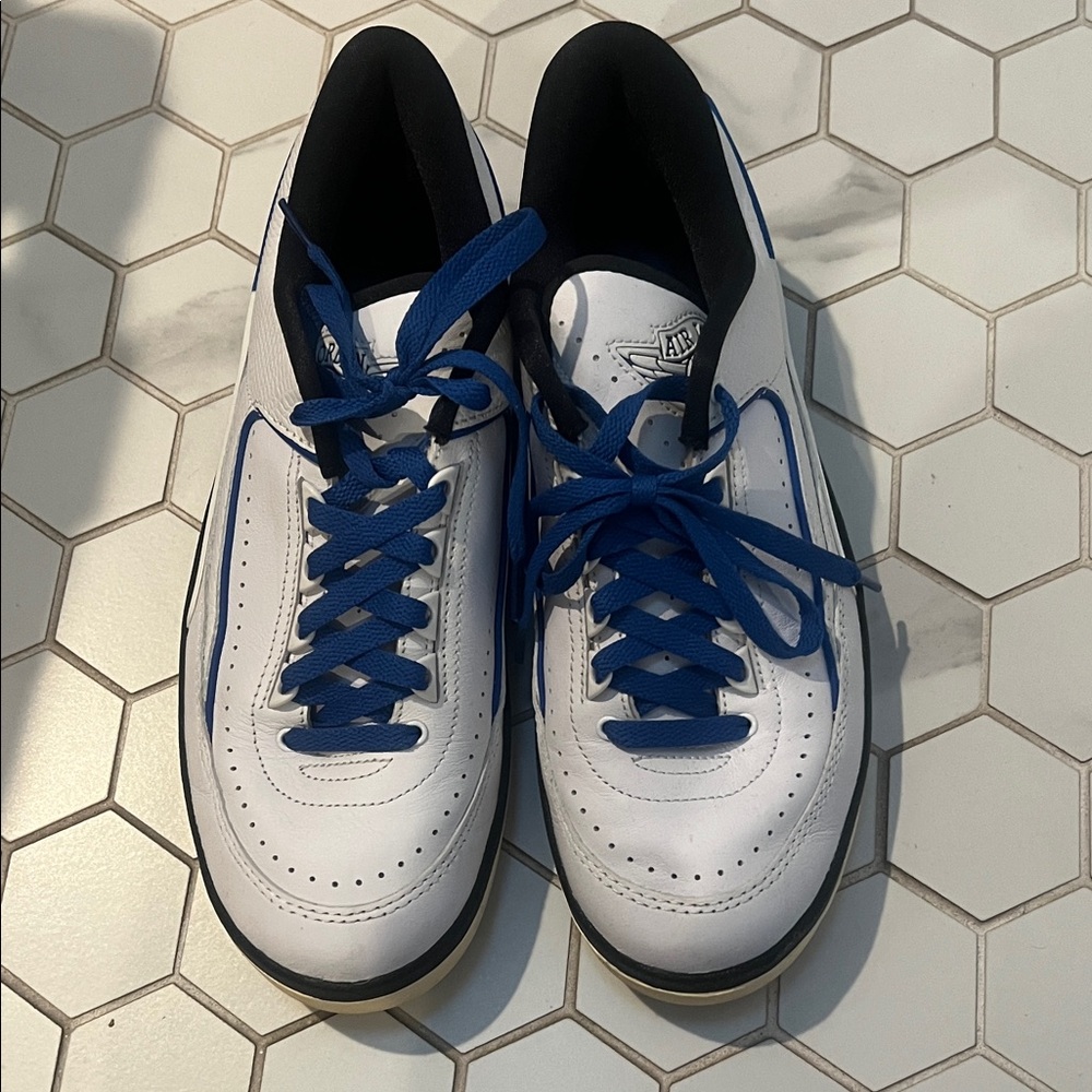 Nike White and Blue Women's Sneakers